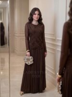 ⁦فستان استرج مع اكمام تور متوفر لونين بني/مارون⁩ - الصورة ⁦2⁩